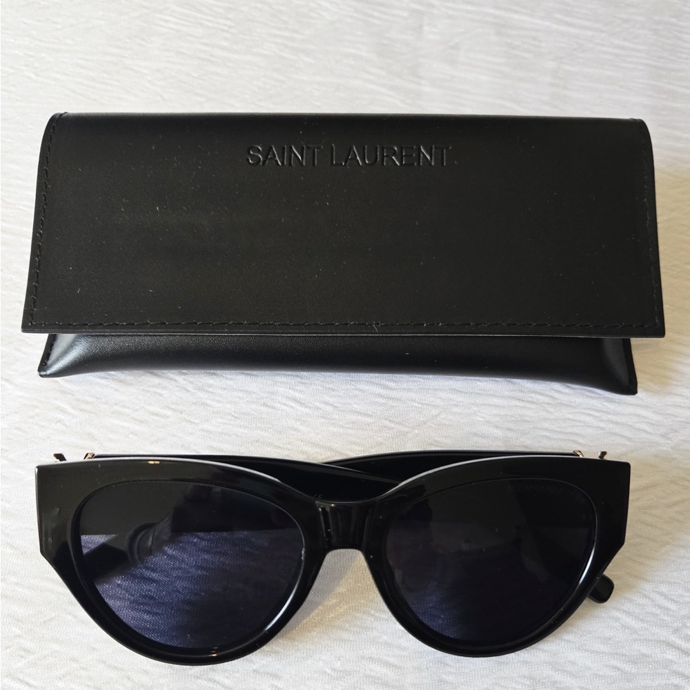 Yves Saint Laurent Black Sunglasses Gold logo - Picture 4 of 5